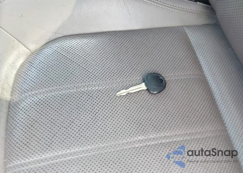 2010 Hyundai Tucson Limited z USA, uszkodzony, nr VIN KM8JU3AC5AU042849